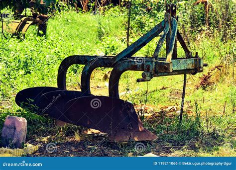 Wheat harvesting machine stock photo. Image of equipment - 119211066