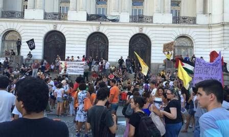 Novo protesto contra o aumento das passagens de ônibus e barcas reúne