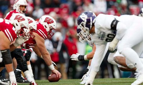 Wisconsin versus Northwestern football series history