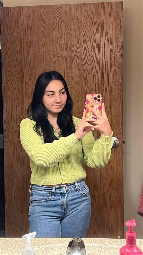 Pin on My outfits (๑>