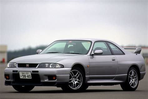 日産r33「スカイラインgt R」は本当に駄作だったのか 大きくなったボディは実はメリットだらけでした ～カスタム・アウトドア・福祉車両・モータースポーツなどのカーライフ情報が満載