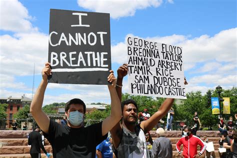 Crowd of Protesters Kneeling · Free Stock Photo