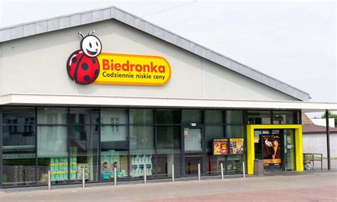 Biedronka Pomaga Pracownikom Z Ukrainy Przekaże Po 1000 Zł Dla