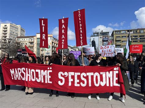 Marshi Tradicional I 8 Marsit Turma Niset Nga Sheshi Zahir Pajaziti