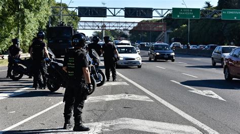 Sindicalistas Se Concentraron Sobre La Colectora Y Amenazaron Con