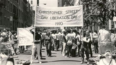 A Os De Marchas Del Orgullo