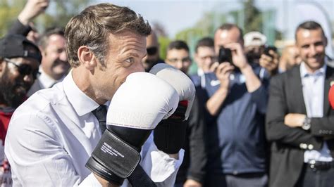 Emmanuel Macron en pleine séance de boxe ces photos qui font beaucoup