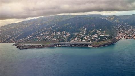 Airport Christiano Ronaldo Funchal Madeira © Foto And Bild Architektur