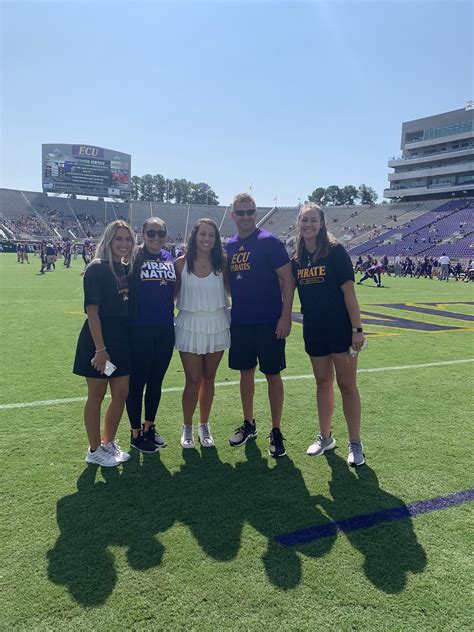 AnnaSawyer2022 (@ASawyer2022) / Twitter