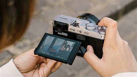 Fujifilm X-E4: Mirrorless camera for everyone - GadgetMatch