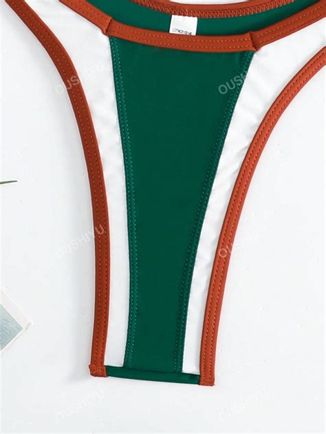 Conjunto de Maiô Bikini Esportivo Top de Alça Fina Bicolor e Calcinha Cintura Alta para