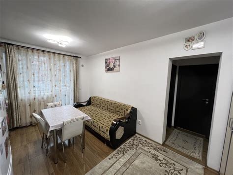 De Vanzare Apartament Cu 2 Camere Balcon Si Loc Parcare Situat In Zona