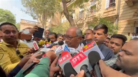 MP Ex Chief Minister Digvijay Singh Acquitted In BJP RSS Defamation Case