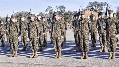 USMC Boot Camp Parris Island • Final Drill - YouTube