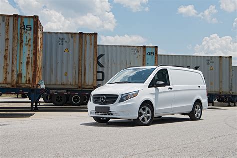 Mercedes Benz Metris Cargo Van Base 2016 - International Price & Overview