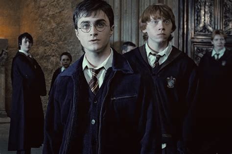 Hogwarts Had Cops Harry Potter Fans Find A Hilarious Blunder From The