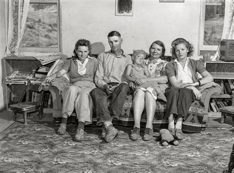 Shorpy Historical Picture Archive Sofa So Good 1942 High Resolution