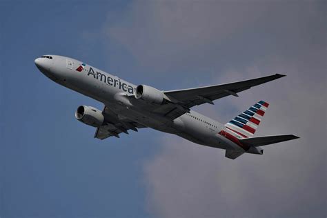 how early to get to austin airport