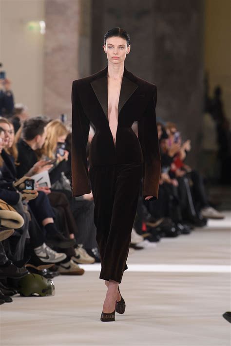 Schiaparelli Haute Couture Xu N H Cu C Di U H Nh C A M Nh Th