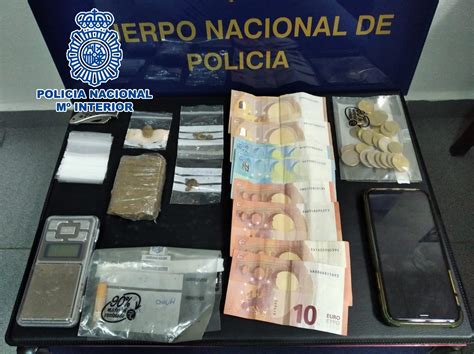 Desarticulado Un Punto De Venta De Droga Cerca De Un Centro Escolar Tras La Detención De Un