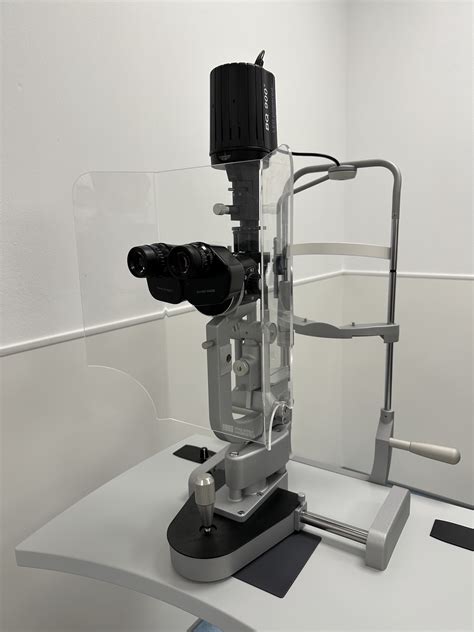 Slit Lamp Examination - OSCE Guide | Geeky Medics