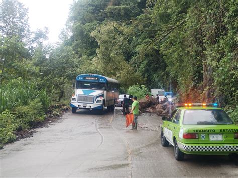 El Heraldo De Tuxpan Se Registra Deslizamiento De Tierra En La