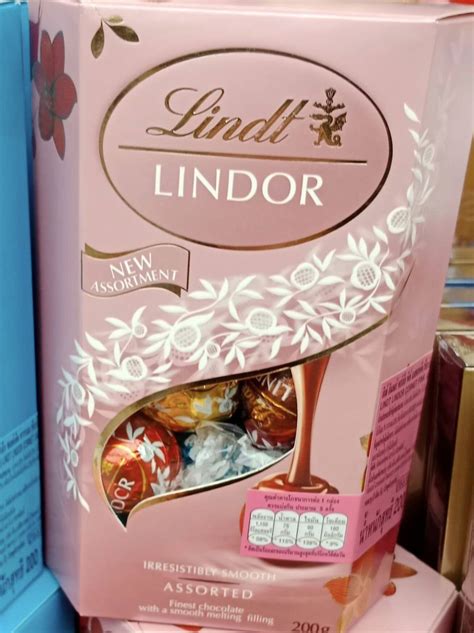 Lindt Lindor Christmas Assortment Chocolate T Box 200g Th