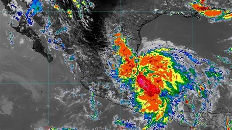 Huracán Beryl se degrada a categoría 2 antes de impactar en Quintana