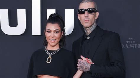 Kourtney Kardashian Est Embarazada As Se Lo Anuncia A Travis Barker