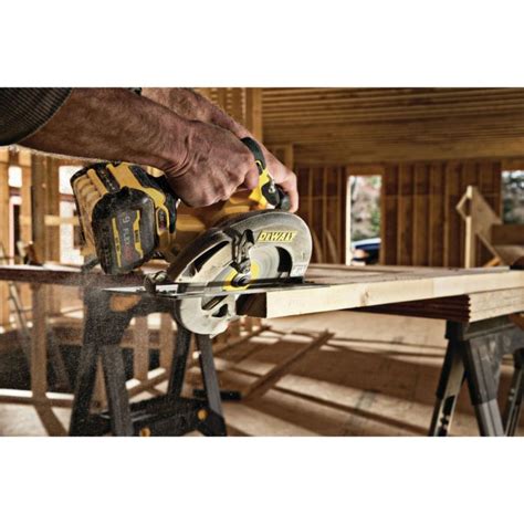 Dewalt Cordless Flexvolt 60v Circular Saw Tool Only Dcs578b