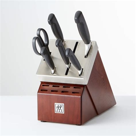 Zwilling Ja Henckels Four Star 7 Piece Self Sharpening Block Set Reviews Crate And Barrel