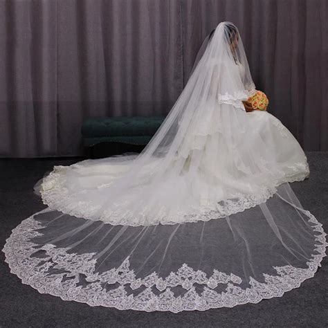 High Quality 3 Meters Long Wedding Veils 2 Layers Bling Sequins Lace Edge Cathedral Bridal Veil