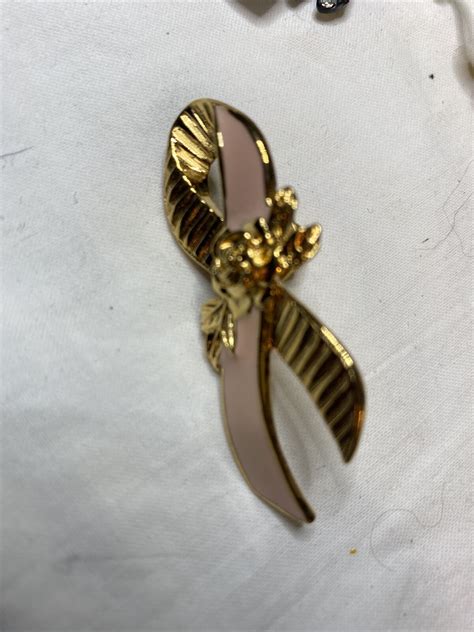 Vintage Avon Breast Cancer Awareness Gold Tone W Gem