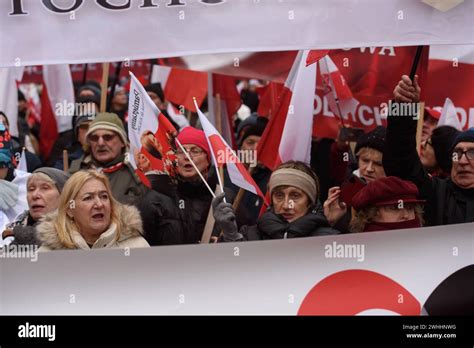 Protesta Contro Il Governo A Varsavia La Gente Grida Slogan Mentre