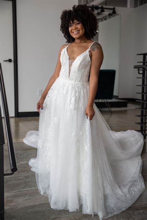 brilliant bridal - Fashion Professional