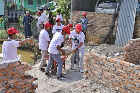 Santri Ganjar Gotong Royong Bangun Ruang Belajar Pada Ponpes Di Deli