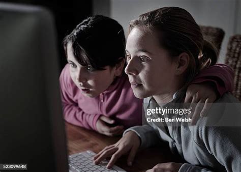 Kid Staring At Computer Screen Photos And Premium High Res Pictures