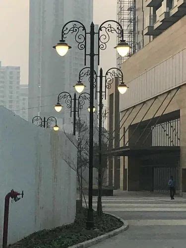 Mild Steel Decorative Street Light Poles For Street Highway Outdoor