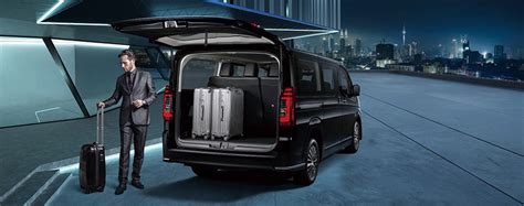 行李置物空間更寬闊 Toyota Granvia 8人座豪華版1699萬元起亮麗登場！