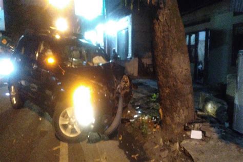 Lagi Toyota Rush Alami Kecelakaan Tunggal Di Bantul