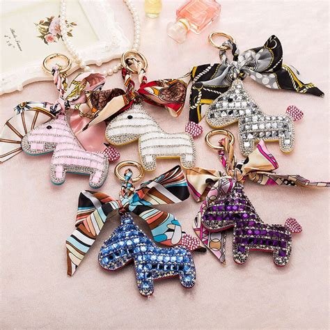 100 Pcs Nette Strass Pferd Keychain Pompom Kaninchen Fell Ball