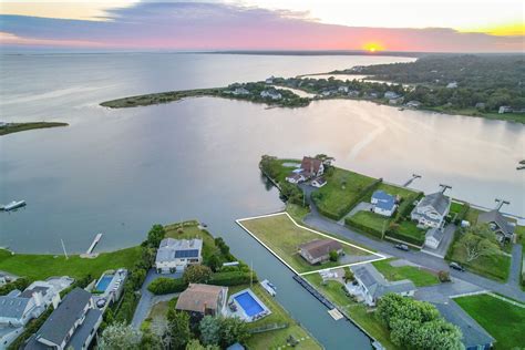 middle pond ln southampton ny   east