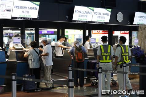 逃難潮旅客暴增！ 桃機宣布：即起航廈內全面禁止飲食 Ettoday生活新聞 Ettoday新聞雲