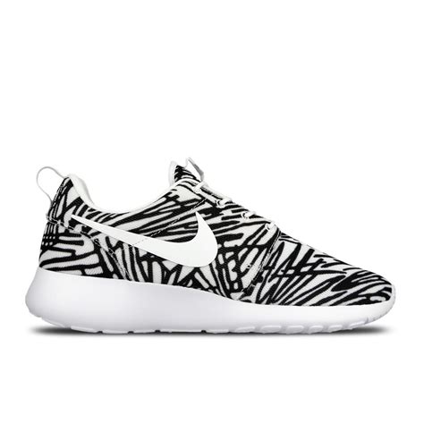 Nike Pantofi Sport Wmns Nike Roshe One Print Buzzsneakers Romania