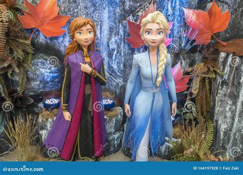 Ontdek De Spannende Avonturen Van Anna En Elsa In Frozen 2 Lees Nu