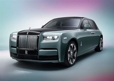 ROLLS-ROYCE PHANTOM II, RATIONAL ELEGANCE - Auto&Design