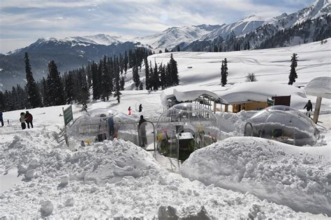 Glass Igloo A New Tourist Attraction At Jammu And Kashmirs Gulmarg