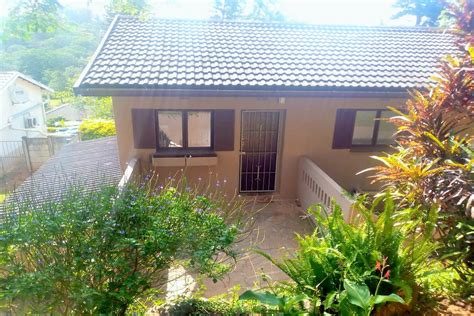 Bedroom Garden Cottage To Rent Amanzimtoti Wb Pam