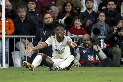 Real Madrid denuncia los insultos racistas a Vinícius Junior marzo 2024