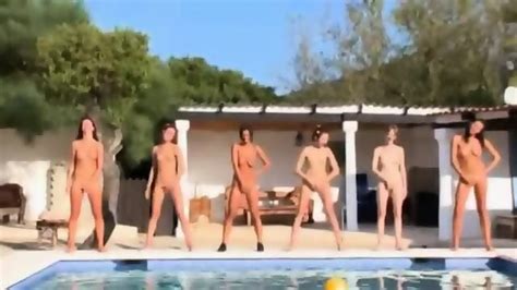 Six Naked Teens By The Pool From Russia
